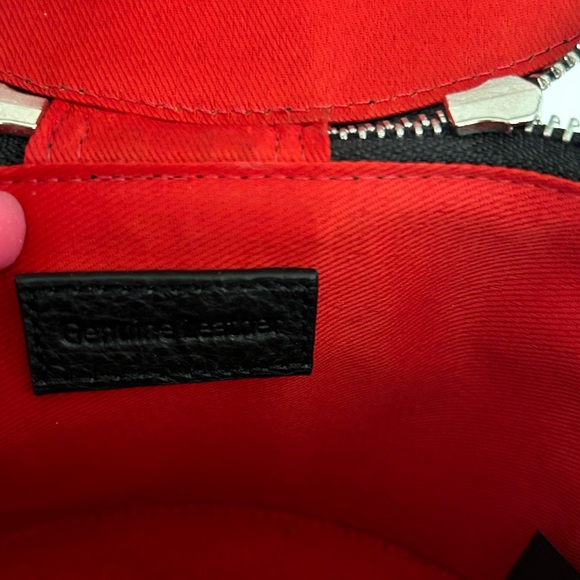 Black pebbled Leather Leopard Print Round Zipper Bucket shoulder Crossbody Bag - Picture 4 of 12